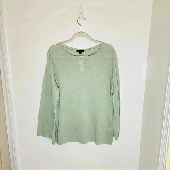 NWT J. Crew Relaxed Fit Linen Crewneck Pullover Sweater Mint Green - Picture 2 of 7